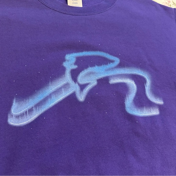 Dolphin Northern Lights Aurora Borealis Purple Graphic Crewneck Sweater Medium - Picture 8 of 9